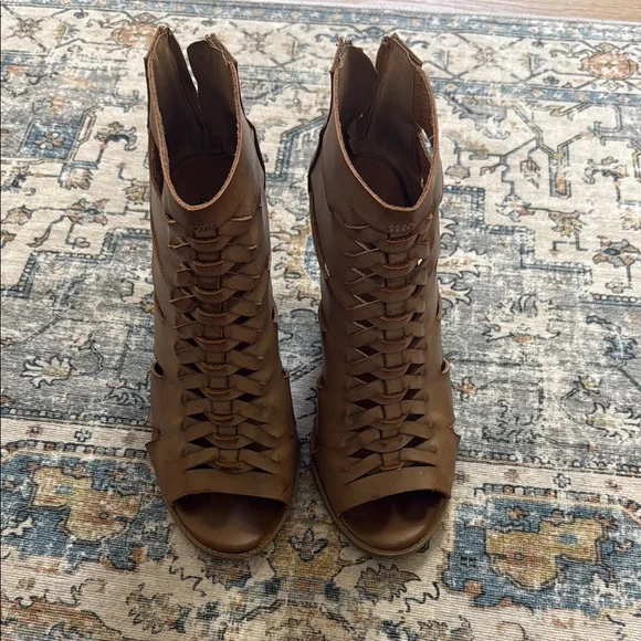 🌸Women's Tan Heeled Sandals - Picture 5 of 5